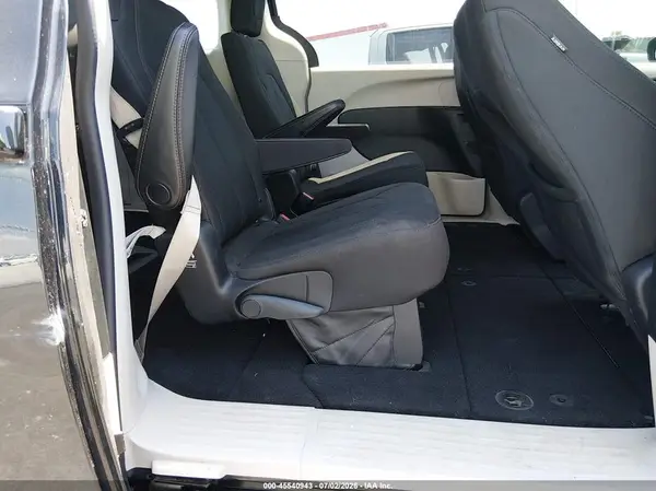 2C4RC1DG3JR148694 2018 CHRYSLER PACIFICA - Image 8