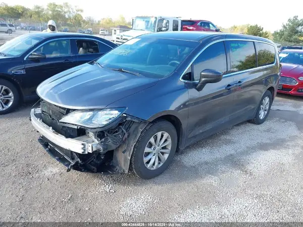 2C4RC1DG4HR507917 2017 CHRYSLER PACIFICA - Image 2