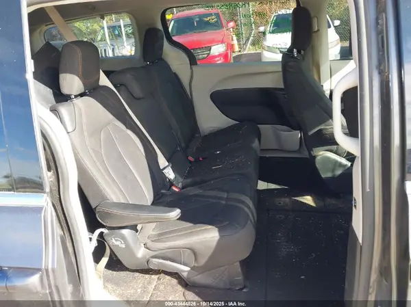 2C4RC1DG4HR507917 2017 CHRYSLER PACIFICA - Image 8