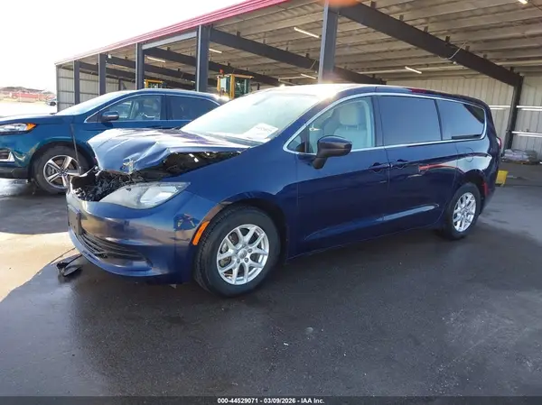 2C4RC1DG4HR512437 2017 CHRYSLER PACIFICA - Image 2