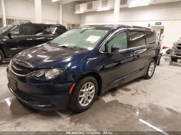 2C4RC1DG4HR518562 2017 CHRYSLER PACIFICA - Image 2