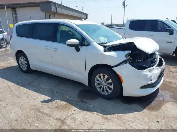 2C4RC1DG4HR533711 2017 CHRYSLER PACIFICA - Image 1