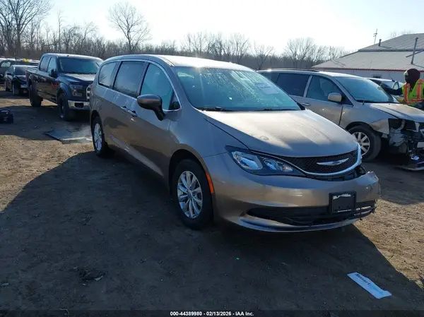 2C4RC1DG4HR553182 2017 CHRYSLER PACIFICA - Image 1