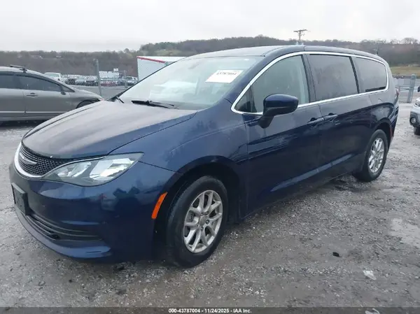 2C4RC1DG4HR587767 2017 CHRYSLER PACIFICA - Image 2