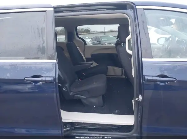 2C4RC1DG4HR587767 2017 CHRYSLER PACIFICA - Image 8