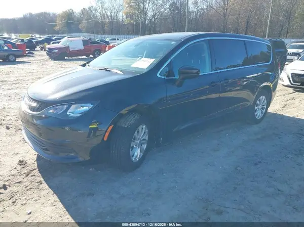 2C4RC1DG4HR593049 2017 CHRYSLER PACIFICA - Image 2