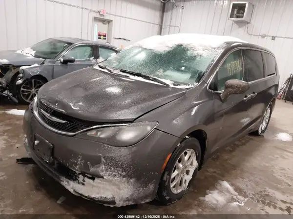 2C4RC1DG4HR621951 2017 CHRYSLER PACIFICA - Image 2