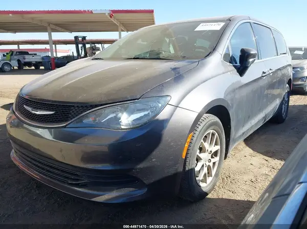 2C4RC1DG4HR663682 2017 CHRYSLER PACIFICA - Image 2