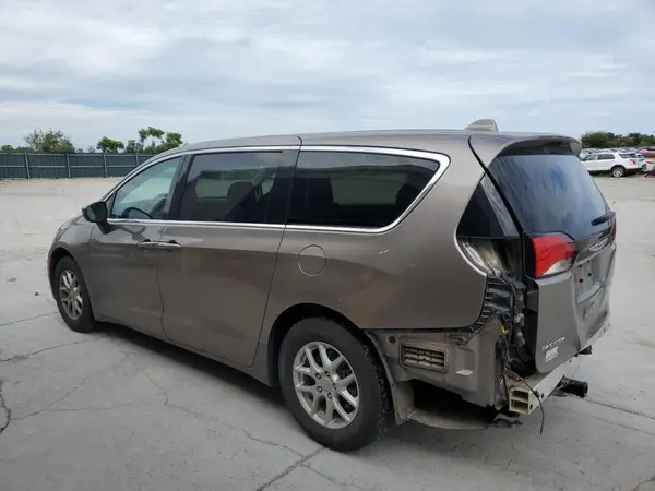 2C4RC1DG4HR663696 2017 CHRYSLER PACIFICA - Image 2