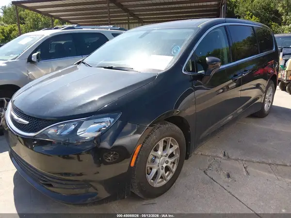 2C4RC1DG4HR675640 2017 CHRYSLER PACIFICA - Image 2