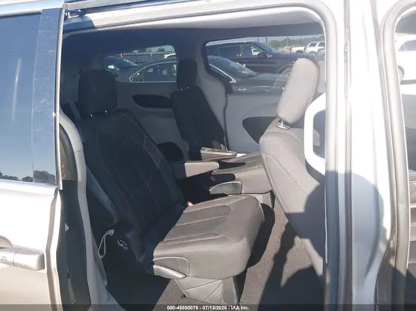 2C4RC1DG4HR703288 2017 CHRYSLER PACIFICA - Image 8