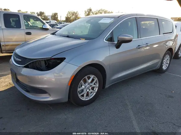 2C4RC1DG4HR741300 2017 CHRYSLER PACIFICA - Image 2