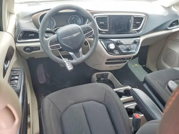 2C4RC1DG4HR835628 2017 CHRYSLER PACIFICA - Image 8