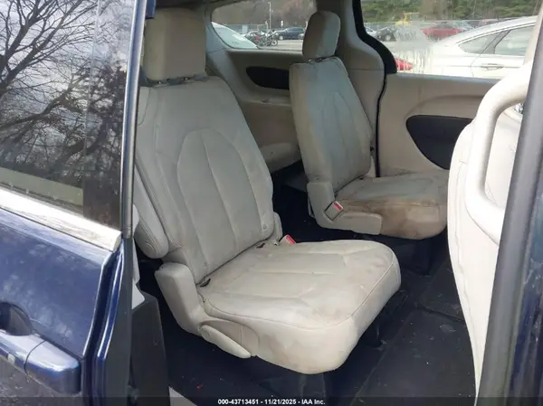 2C4RC1DG5HR513029 2017 CHRYSLER PACIFICA - Image 8