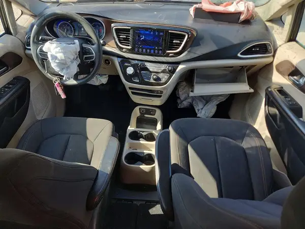 2C4RC1DG5HR513175 2017 CHRYSLER PACIFICA - Image 8