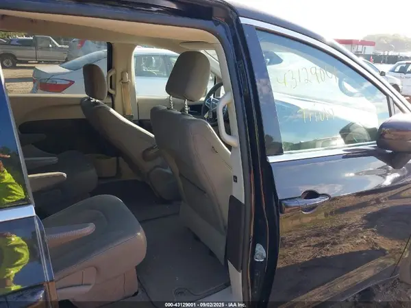 2C4RC1DG5HR529201 2017 CHRYSLER PACIFICA - Image 8