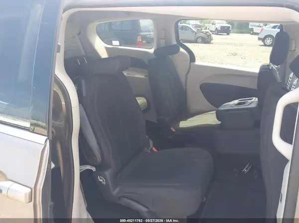 2C4RC1DG5HR536195 2017 CHRYSLER PACIFICA - Image 8