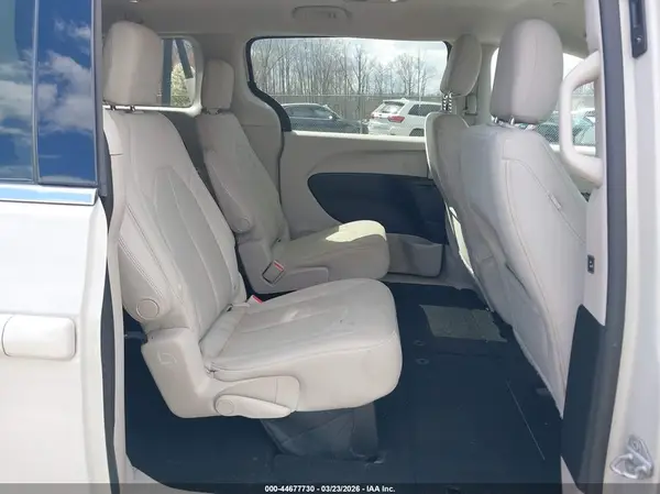 2C4RC1DG5HR570878 2017 CHRYSLER PACIFICA - Image 8