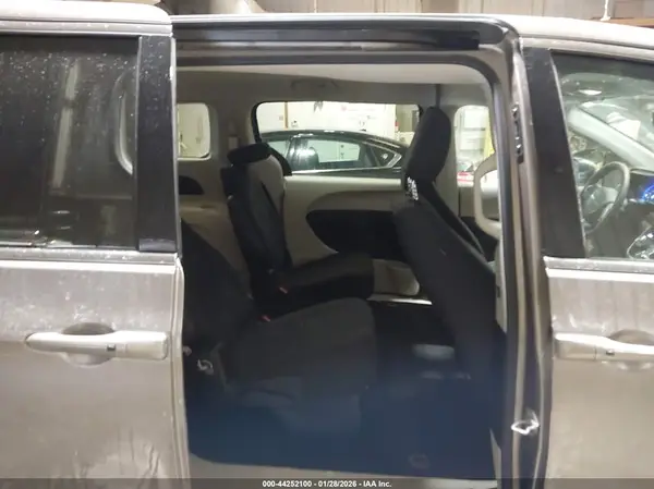2C4RC1DG5HR579175 2017 CHRYSLER PACIFICA - Image 8