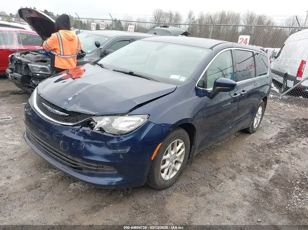 2C4RC1DG5HR609288 2017 CHRYSLER PACIFICA - Image 2