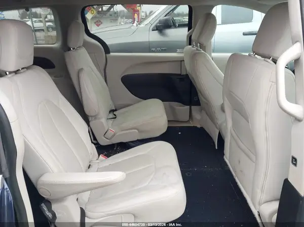 2C4RC1DG5HR609288 2017 CHRYSLER PACIFICA - Image 8