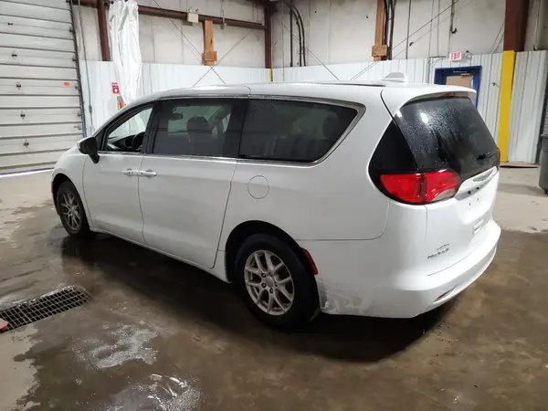2C4RC1DG5HR610456 2017 CHRYSLER PACIFICA - Image 2