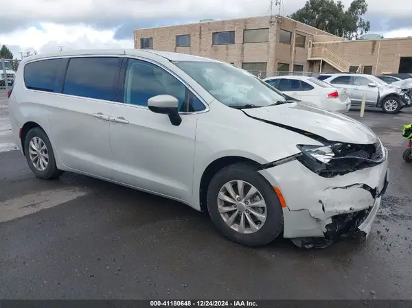 2C4RC1DG5HR610893 2017 CHRYSLER PACIFICA - Image 1