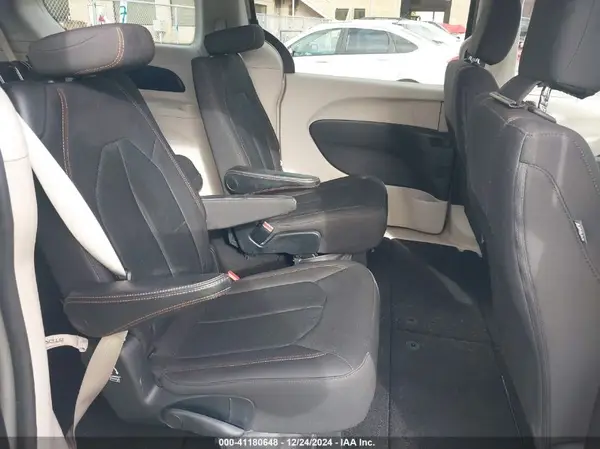2C4RC1DG5HR610893 2017 CHRYSLER PACIFICA - Image 8
