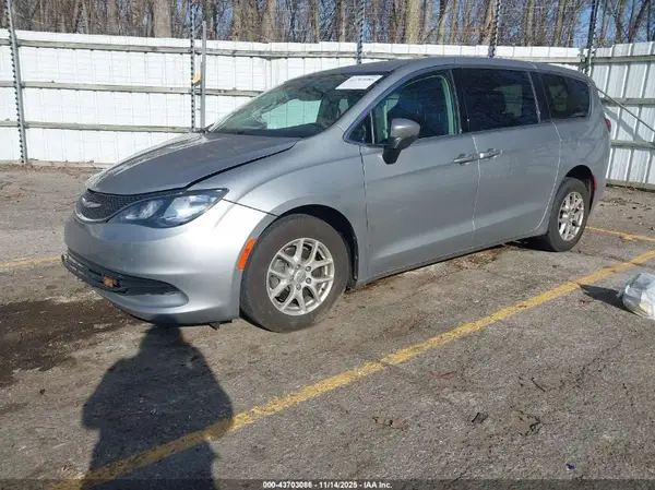 2C4RC1DG5HR654148 2017 CHRYSLER PACIFICA - Image 2