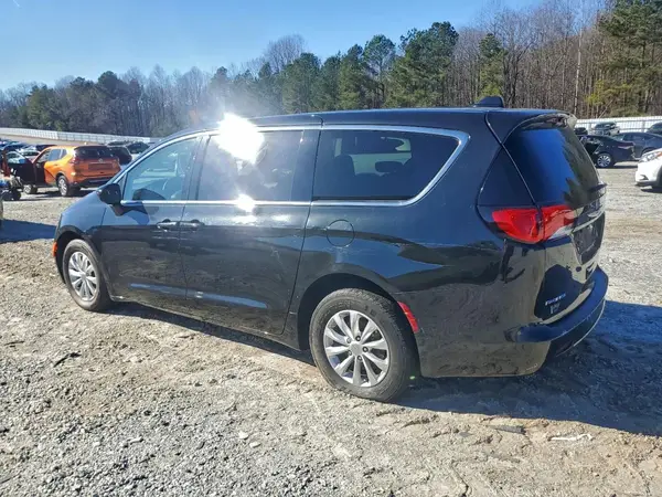 2C4RC1DG5HR676778 2017 CHRYSLER PACIFICA - Image 2