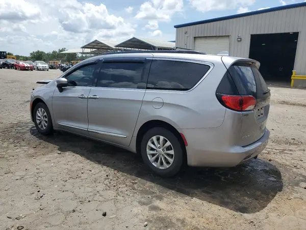 2C4RC1DG5HR710492 2017 CHRYSLER PACIFICA - Image 2