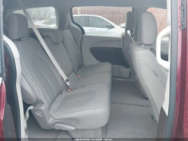 2C4RC1DG5HR721380 2017 CHRYSLER PACIFICA - Image 8