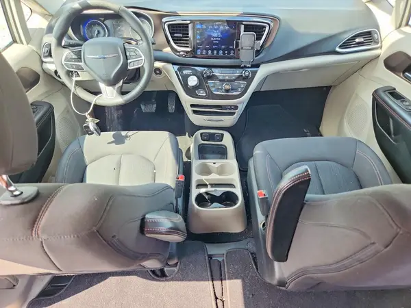 2C4RC1DG5HR743766 2017 CHRYSLER PACIFICA - Image 8