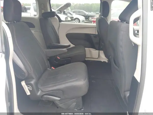 2C4RC1DG5JR130505 2018 CHRYSLER PACIFICA - Image 8