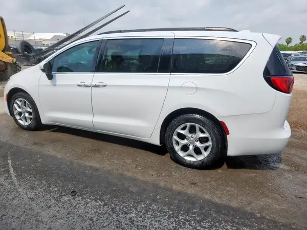 2C4RC1DG5JR168073 2018 CHRYSLER PACIFICA - Image 2