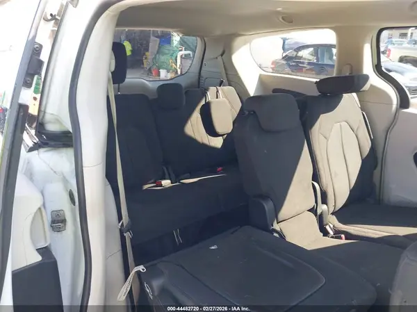 2C4RC1DG6HR508454 2017 CHRYSLER PACIFICA - Image 8