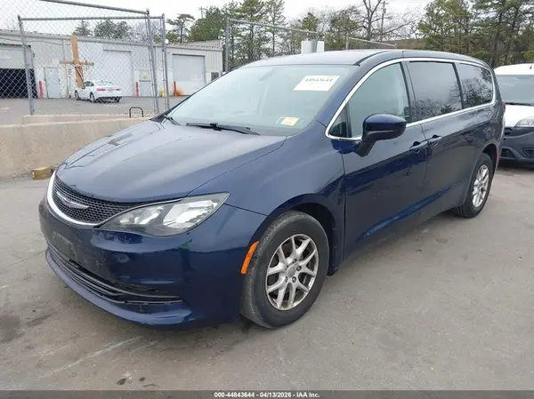 2C4RC1DG6HR529160 2017 CHRYSLER PACIFICA - Image 2