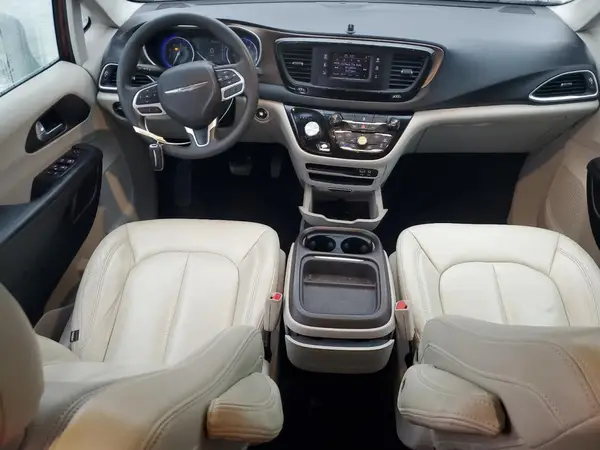 2C4RC1DG6HR533743 2017 CHRYSLER PACIFICA - Image 8