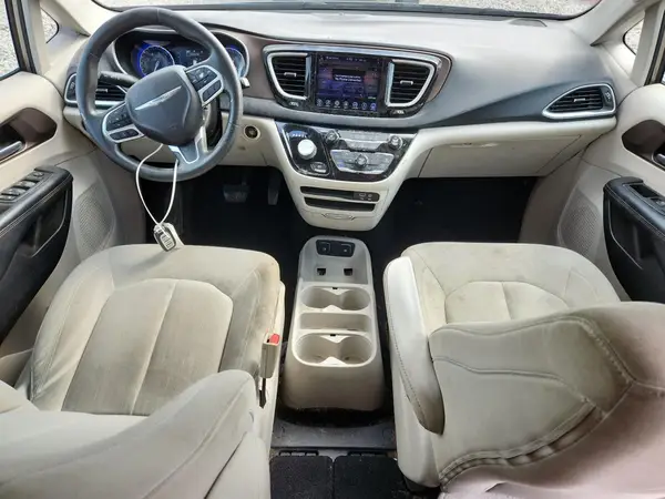 2C4RC1DG6HR536710 2017 CHRYSLER PACIFICA - Image 8