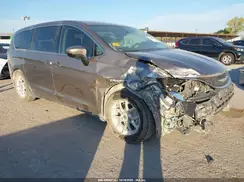2C4RC1DG6HR570632 2017 CHRYSLER PACIFICA