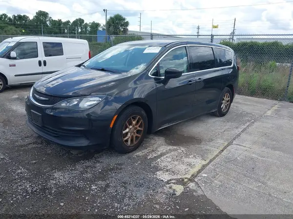 2C4RC1DG6HR588287 2017 CHRYSLER PACIFICA - Image 2