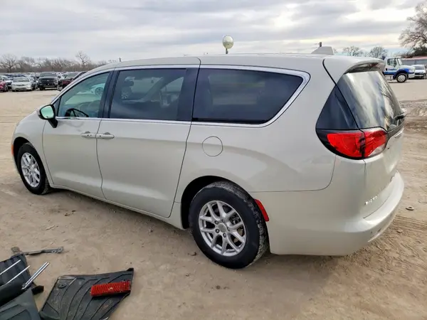 2C4RC1DG6HR588936 2017 CHRYSLER PACIFICA - Image 2