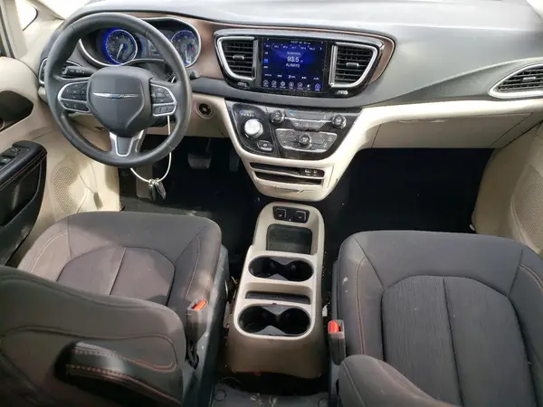 2C4RC1DG6HR588936 2017 CHRYSLER PACIFICA - Image 8