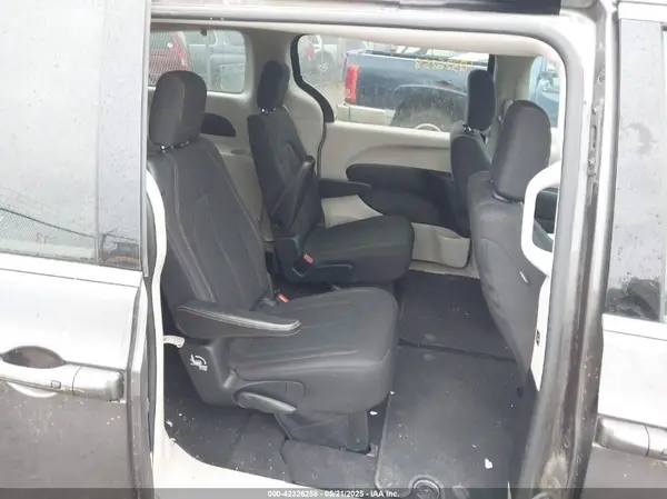 2C4RC1DG6HR610501 2017 CHRYSLER PACIFICA - Image 8