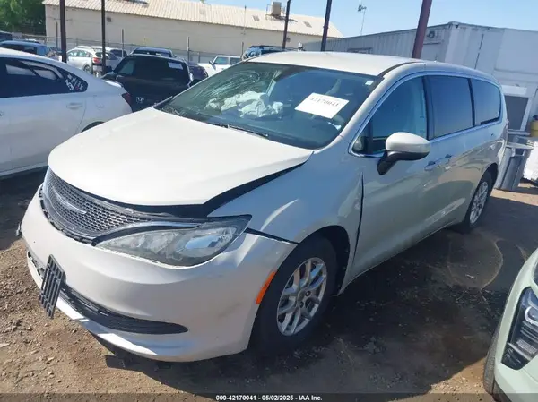 2C4RC1DG6HR633826 2017 CHRYSLER PACIFICA - Image 2