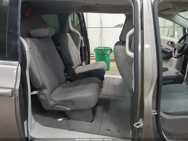 2C4RC1DG6HR655227 2017 CHRYSLER PACIFICA - Image 8