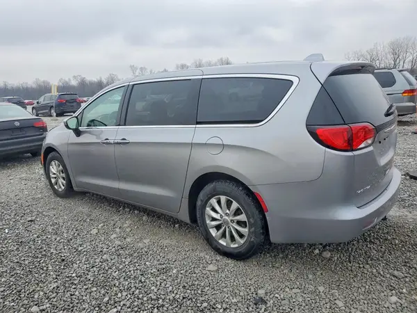 2C4RC1DG6HR688549 2017 CHRYSLER PACIFICA - Image 2