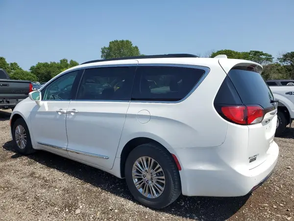 2C4RC1DG6HR722313 2017 CHRYSLER PACIFICA - Image 2