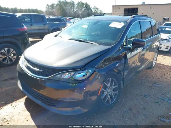 2C4RC1DG6HR722909 2017 CHRYSLER PACIFICA - Image 2