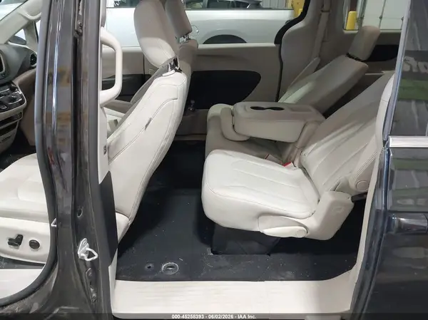 2C4RC1DG7HR502338 2017 CHRYSLER PACIFICA - Image 8
